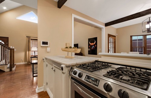 South Congress House | 4 Bedroom South Congress Ultimate Austin Getaway Home & just 2 miles to Downtown