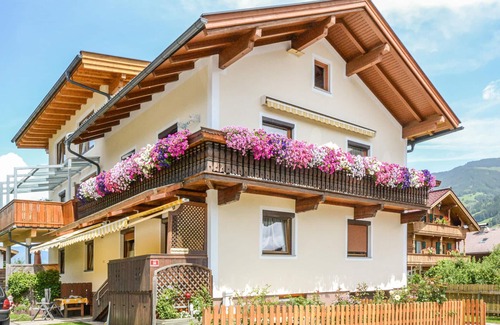 Finsing House | 4 bedroom stunning home in Uderns