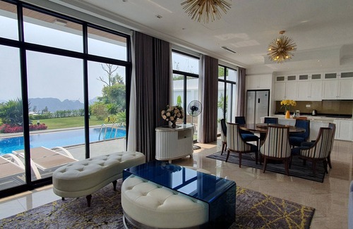 Bai Chay Villa | 4-bedroom villa in FLC Ha long golf and resort, View Bay , CIty and golf