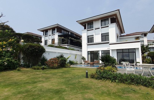 Bai Chay Villa | 4-bedroom villa in FLC Ha long golf and resort, View Bay , CIty and golf
