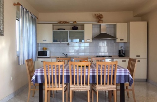 Privlaka Apartment | 4-BEDROOMS; PRIVATE POOL,BBQ, Quite area !