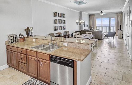Panama City Beach Condo | 4 BR/3 Bath Luxury Oceanfront Penthouse Condo! Free Beach Service.
