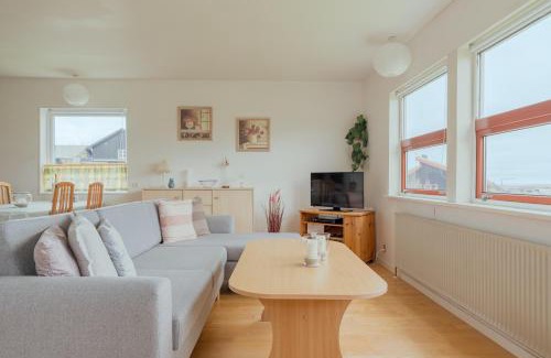 Hoyvik House | 4 BR Home in Tórshavn with Balcony and Parking