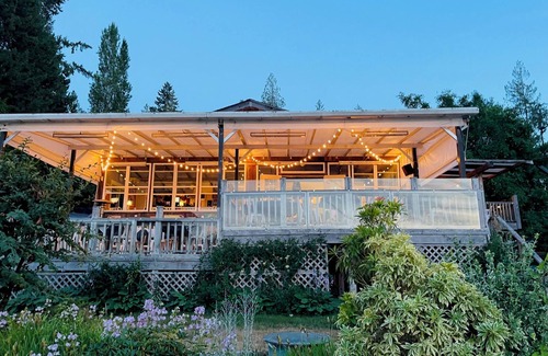 Lund Cabin | 4 Coastal Cabins & 2 bedroom suite for exploring the Sunshine Coast of BC