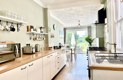 Ryde House | 4 Longford Cottages - sleeps 4 guests in 2 bedrooms