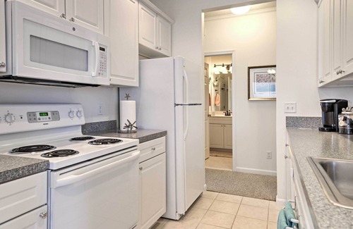 Villages of Five Points Condo | 4 Mi to Beaches: Luxe Coastal Resort Condo