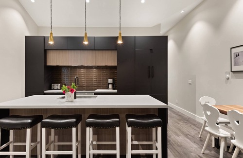 Aspen Condo | 4 Nights for Fall Get 10% off! Until 12/20
