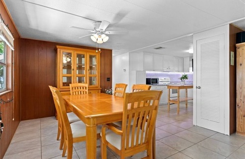 Taylor Creek House | 4 Oaks Oasis 2BR/2BA/Pullout couch