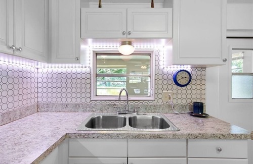 Taylor Creek House | 4 Oaks Oasis 2BR/2BA/Pullout couch