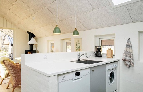 Vestero Havn House | 4 person holiday home in Læsø