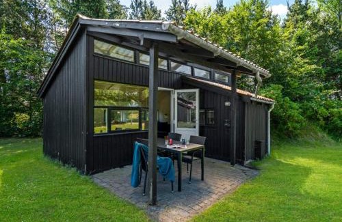 Hampen House | 4 person holiday home in Hampen