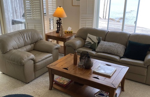 The Blue Mountains Cottage | 4 Season Waterfront Paradise on Georgian Bay