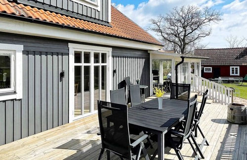 Farjestaden House | 4 star holiday home in FäRJESTADEN