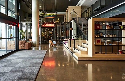 Brossard Hotel | 4-Star Hotel ∙ Escad Hotel Quartier DIX30