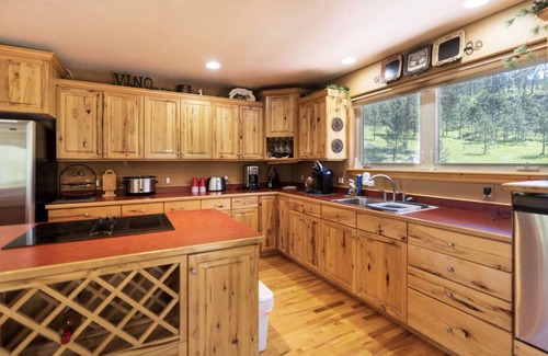 Hill City Cabin | 4 wheeling and snowmobiling heaven