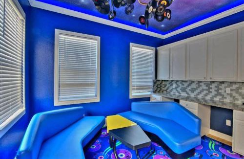 Loughman House | 4011-OL-Music Genres themed with bowling alley