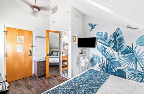 Rosemary Beach Hotel | 403 Rosemary Beach Inn - Includes Beach Chairs & Complimentary Breakfast + Access to 4 Pools