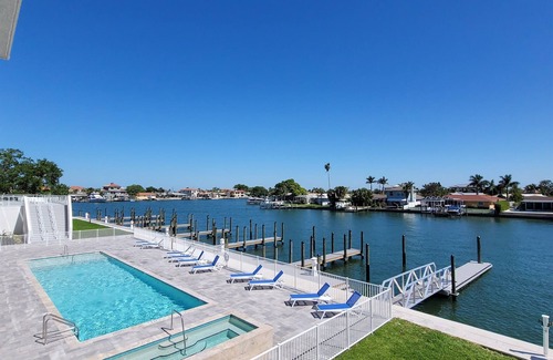 Island Estate Condo | 403, Water View-Clearwater Bch in 6 min, Pool/Gym