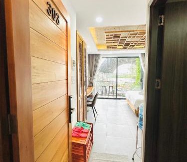 Ninh Kieu Apartment | 403MSNK Maison Luxe Studio with Balcony