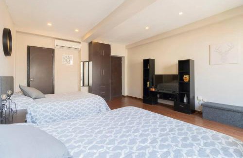 Historic Center House | 406 Location 2Bdrm 2baths AC Rooftop