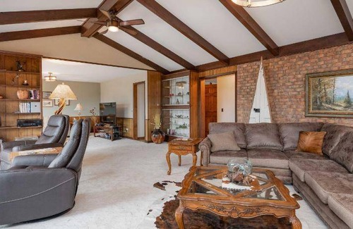 Stanley Hills House | 446 m² House ∙ 3 bedrooms ∙ 7 guests