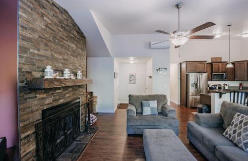 Maple Falls House | 47MF - WiFi - Fireplace - Sleeps 6