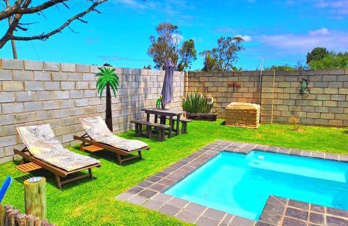Port Elizabeth Apartment | 48 m² Apartment ∙ 5 guests