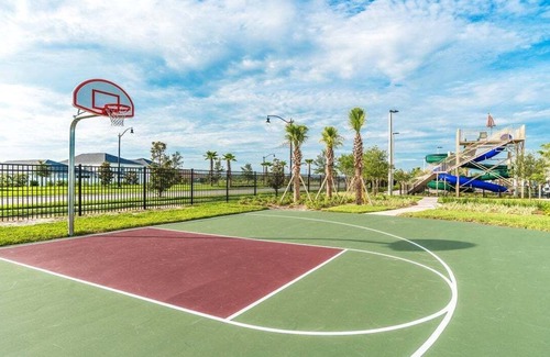 Kissimmee House | 4951 Windermere Avenue