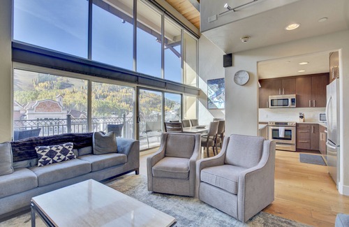 Vail Condo | 4BD A/C Platinum Rated Luxury Condo In the heart of Lionshead Lic#027664