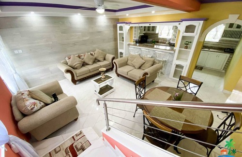 Ragged Point House | 4Bed 4.5Bath Villa, Air Conditioning, Wifi- Kitchen, 5mins Bottom Bay Beach
