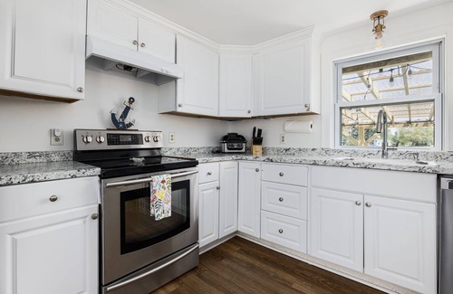 Middletown House | 4br & 2ba Ranch style house w/huge backyard!