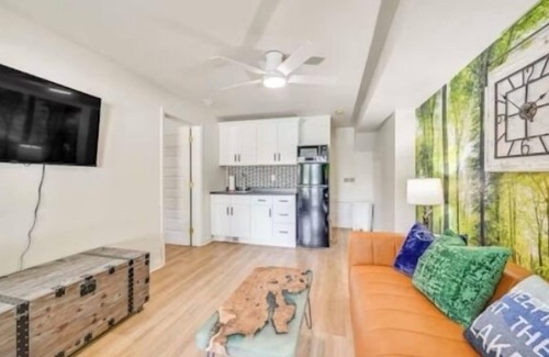 Mount Vernon House | 4BR+Lake Access+ Fire Pit+Pet Friendly&Heated Pool w fee+ Avail 10-19 thru 10-24