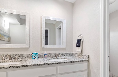 Plano House | 4BR Spacious Home w/King Bed, Pool & Shuffleboard