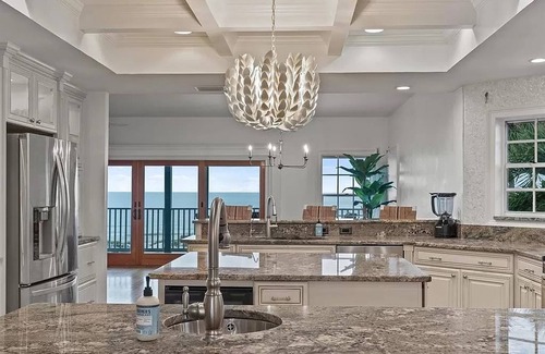 Indian Shores House | ☀️4BR Walks On The Shore - STUNNING Beachfront Home with Private Guest House☀️