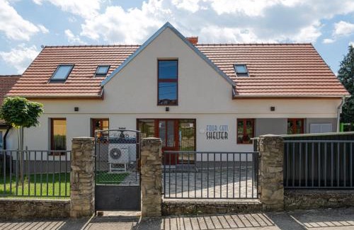 Cak Apartment | 4Catsshelter