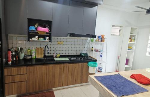 Tampin House | 4D Homestay TSNU Tampin with pool n Bbq set