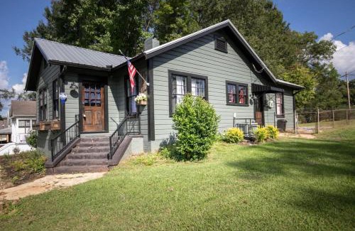 Crestline Heights House | 4th Ave East Lake Stunner