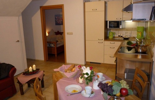 Ofterschwang House | 4th floor skier's getaway near ski lifts w/balcony, wood-burning fireplace