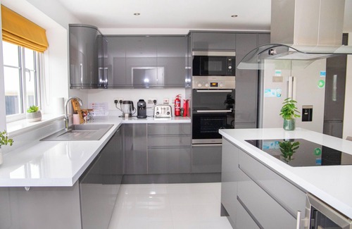 Stow Bardolph Apartment | 4x Bed Luxurious Home With a View