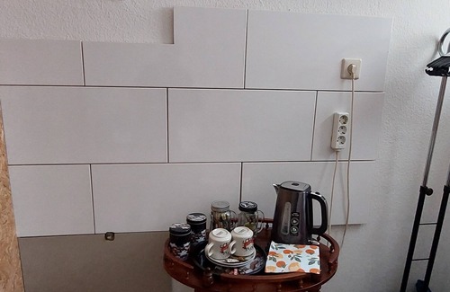 Oos Apartment | 5.00 km from the center, 1.50 from the train station and 11.00 kn from Baden Airpark