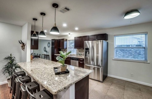 Park Central House | 5-BD,2-BA Spring Valley Park Home w Backyard Fun