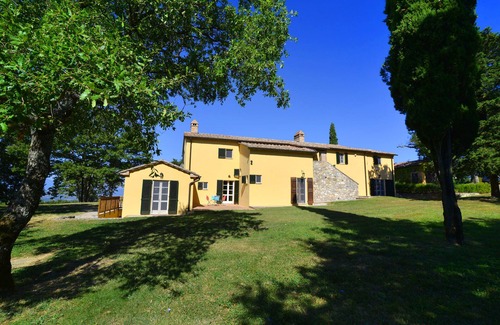 San Casciano dei Bagni Villa | 5 bedrooms, private pool, wifi, 10min from San Casciano dei Bagni, amazing views