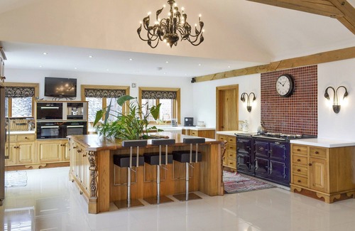 Poulton-le-Fylde Cottage | 5 bedroom accommodation in Stalmine, near Poulton-le-Flyde