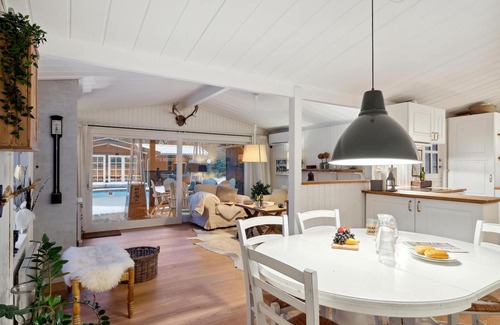 Dronningmolle House | 5 bedroom accommodation in Dronningmølle