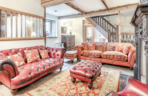 Chesterfield Cottage | 5 bedroom accommodation in Barlow, near Dronfield