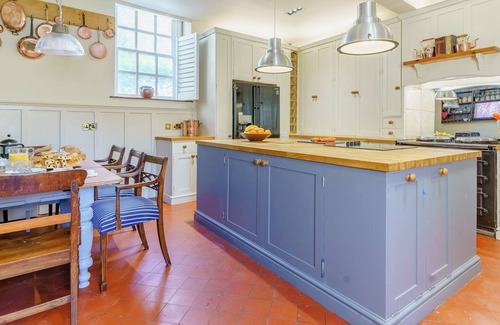 Laugharne Cottage | 5 bedroom accommodation in Laugharne