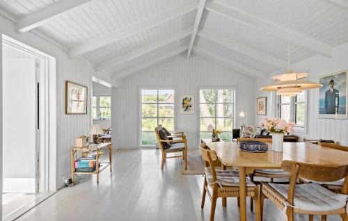 Frolunde House | 5 Bedroom Awesome Home In Slagelse