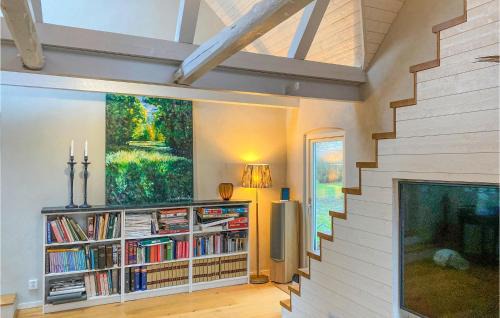 Listarum House | 5 Bedroom Awesome Home In Simrishamn