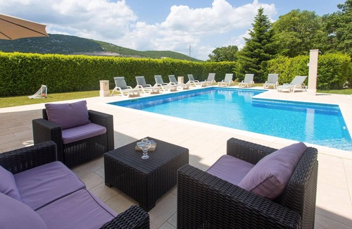 Trilj House | 5 bedroom gorgeous home in Bisko