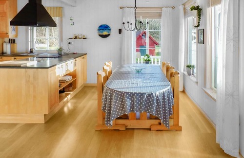 Lyngdal House | 5 bedroom stunning home in Korshamn